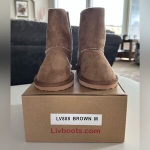 Winter Liv Boots Unisex For Toddler  Brown M-Size 8-10 New With box
